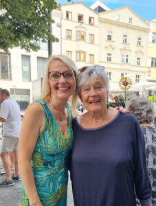 Neueröffnung in Kufstein / Tirol, Unterer Stadtplatz 8 - Freunde